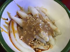 -沪小二炭火蛙锅(淮海中路美食不夜城店)