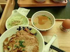 -熊吞·大碗丼烧肉饭(济宁万达广场店)