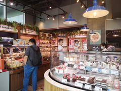 面包甜点陈列柜-巴黎贝甜(五道口店)