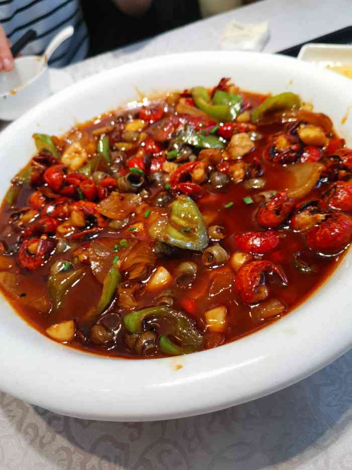 大方传统菜(特色街店)-"不错,就是去的晚的话会有菜品缺失,总体不.