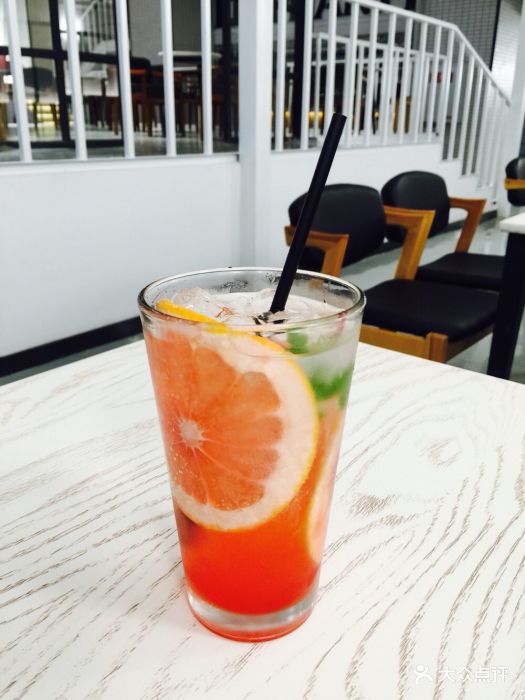 elephant in 象里咖啡