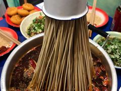 -马路边边麻辣烫联盟路店