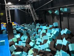 -Bounce Factory 反弹工厂蹦床公园(佛山店)