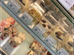 面包甜点陈列柜-禾沐·轻食·面包·咖啡