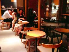 用餐区-星巴克(人民公园店)