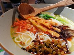 -百春原湖南牛肉粉(百联世纪店)