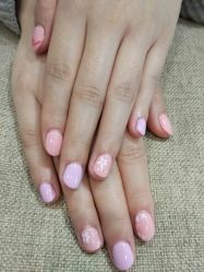 -逸日式美甲美睫工作室