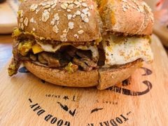 -Catch Bagel(芳草地店)