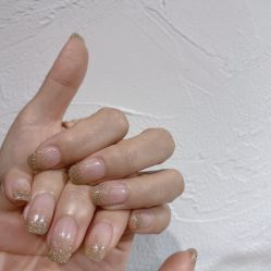 -花岐款式专研健康美甲沙龙