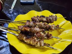 -烤肉小伙烤肉店