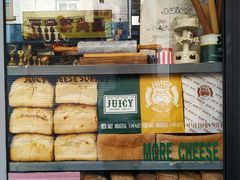 面包甜点陈列柜-Juicy Bakery(大学路店)
