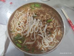 -正宗杨记普洱酸醋米线(总店)