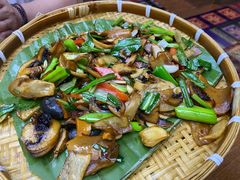 -云海肴·汽锅鸡·云南菜(天山百盛优客店)