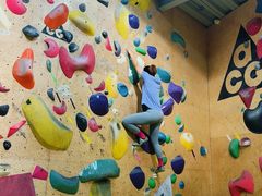 -问山MountQuest攀岩馆