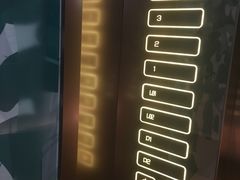 -兴业太古汇·停车场