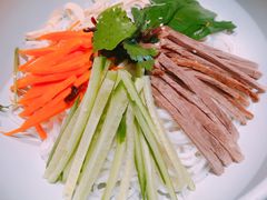 -云海肴·汽锅鸡·云南菜(天山百盛优客店)