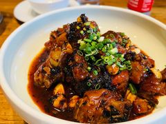 乡里盐菜烧猪脚-渔乡米香·剁椒鱼头(四方坪店)