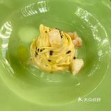谁能懂,夏天的中午在户外享受美食的乐趣!