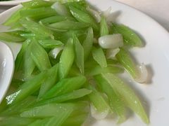 西芹百合-九花山烤鸭店