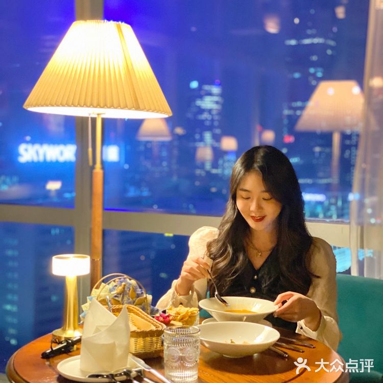 深圳圣诞餐厅|复古高空餐吧🌃俯视南山夜景