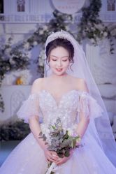 -莫小姐婚纱