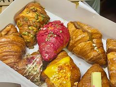 -CARINO BAKERY&CAFE(人广来福士店)