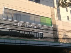 -上海虹桥君丽假日酒店(娄山关路地铁站店)