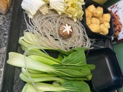 -一席地·本地鸡窝·杭帮鸡火锅(萧山银隆百货店)
