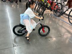 -迪卡侬(西三旗店)
