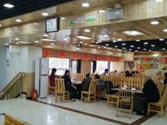 用餐区-屯老二农家铁锅炖·行业领军者(梅江店)
