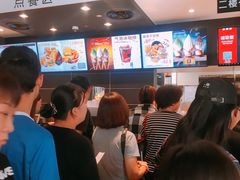 等位区-肯德基(北国奥莱店)