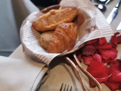 -YUE·6·西式融合餐厅(外滩六号店)