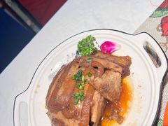 -刘姐啤酒鱼民族演艺餐厅(阳朔美食抗战路店)