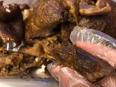 -周黑鸭(郑州中原区华山路中原万达沃尔玛店)