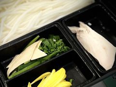 -新世界·过桥米线宴