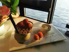 杨梅鳕鱼球-柳莺湖上·湖景餐厅·江南菜(西湖店)