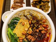-水平有限螺蛳粉(宏达大厦店)