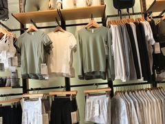 -lululemon(上海浦东IFC店)