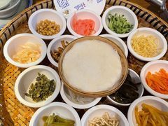 -包整·丝娃娃(一览甲秀楼风景店)