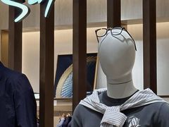 -王府井百货熙地港店