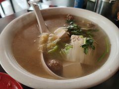 白菜豆腐丸子汤-卤煮老北京酱肉馆