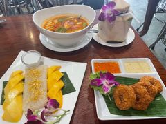 -Dang restaurant (patong phuket)