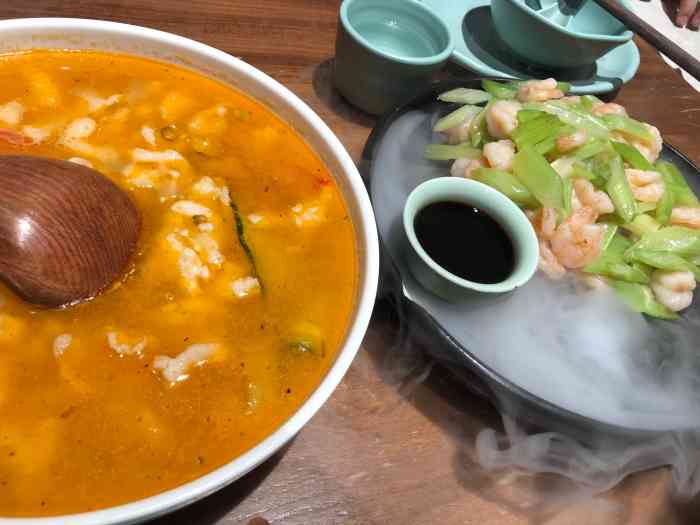 顾乡私房菜(龙湖u城店"国庆期间打卡顾乡位置和环境:大学城u城.