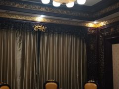 -皇宫大酒店