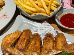 -Lia Cafe Bar Restaurant松山咖啡屋