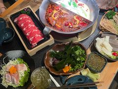 -湊湊火锅·茶憩(南京东路悦荟店)