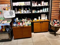 -星巴克(上海虹桥新天地二店)
