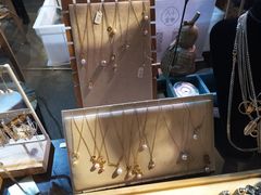 -十八字金·银饰·拼豆·开蚌DIY(魏公芳华里店)