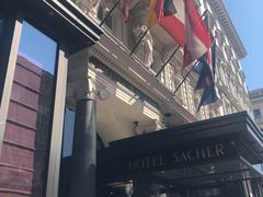 -Cafe Sacher(WIEN)