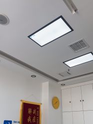 -靓芙泉专研痘痘肌